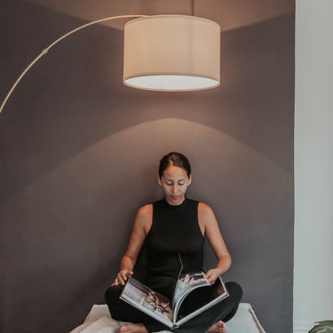 How to Choose the Perfect Arc Floor Lamp Style to Fit Your Interior Design - Archiology